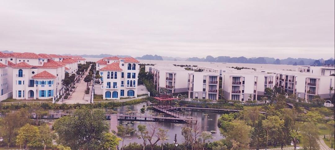 Ha Long Essence Premium Hotel Exterior photo